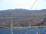 Port w Athinios na Santorini
