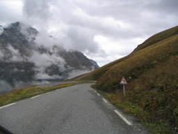 Zjazd z przełęczy Galibier