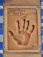 Ręka Jeana Paula Belmondo w Cannes
