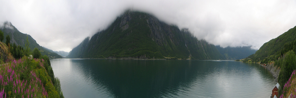 Panorama z namiotu niedaleko Trollvik