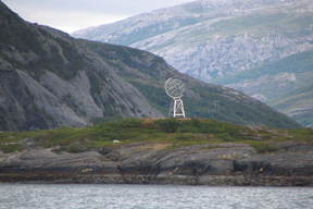 Granica koła podbiegunowego pomiędzy Jektvik i Kilboghamn