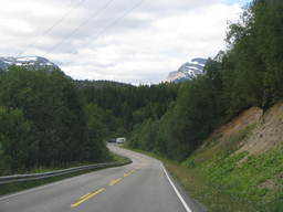 Droga E6 w okolicach szczytu Krakmotinden