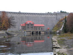 Zapora na jeziorze Pilchowickim