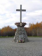 Krzyż w obozie Gross-Rosen