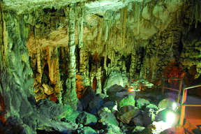 Jaskinia Dikti na płaskowyżu Lasithi