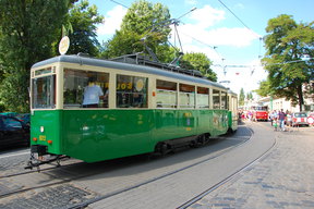 Tramwaj Konstal N (#602+#456).