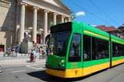 Tramwaj Siemens Combino (#512).