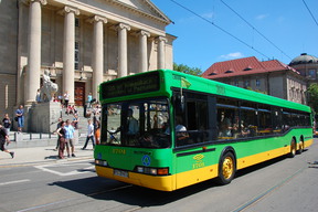Autobus Neoplan N4020 (#1701).