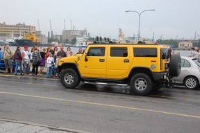 Hummer H2