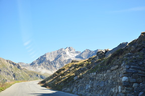 Droga D902 z Val dIsere na przełęcz Iseran